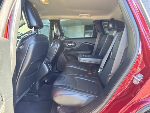 Used 2017 Jeep Cherokee Limited w/ Luxury Group image 25