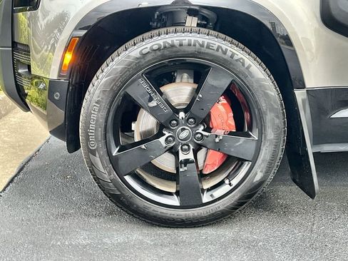 Used 2024 Land Rover Defender 130 X image 10