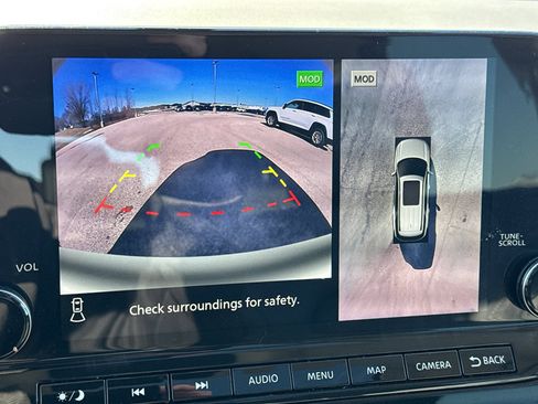 Used 2024 Nissan Pathfinder Platinum w/ Cargo Package image 19