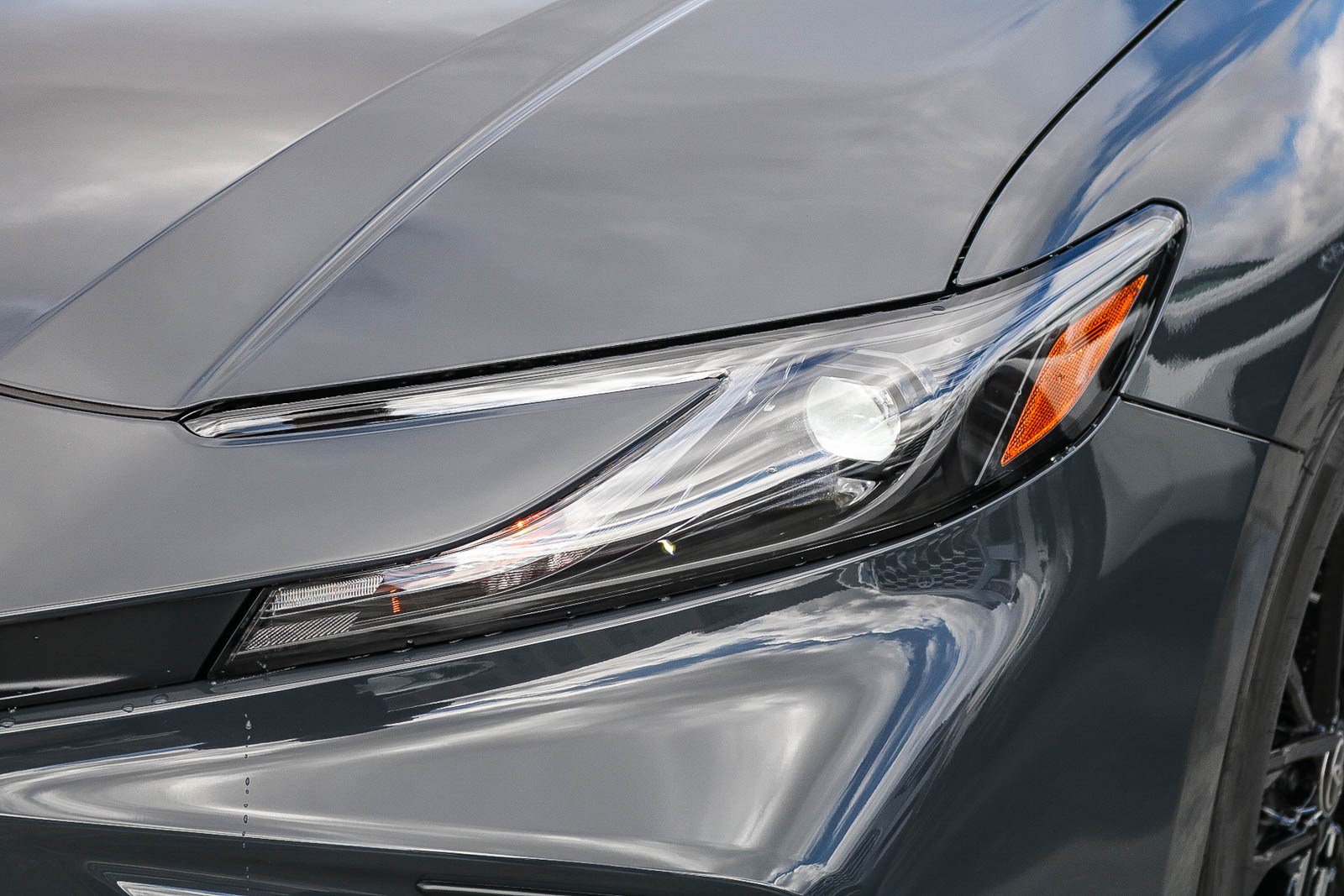 New 2026 Toyota Camry SE FWD image 5