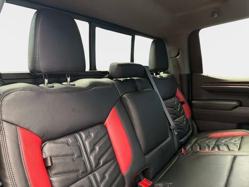Used 2024 GMC Sierra 1500 Elevation w/ Preferred Package AWD/4WD image 23