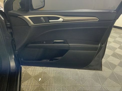 Used 2015 Ford Fusion SE w/ Equipment Group 202A image 36