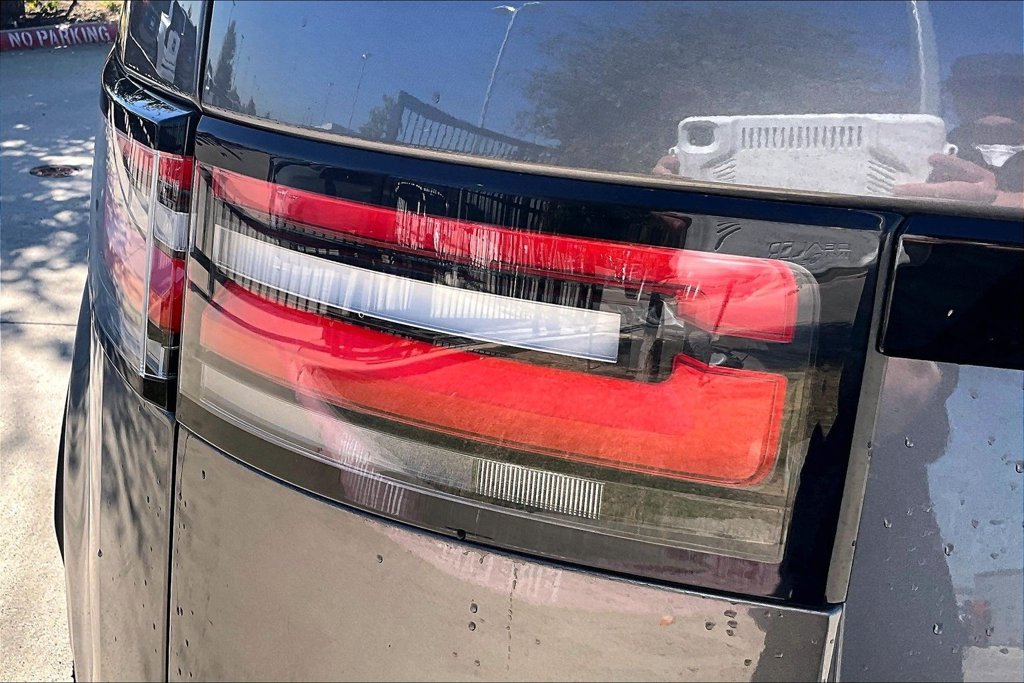Used 2018 Land Rover Discovery HSE Luxury AWD/4WD image 36