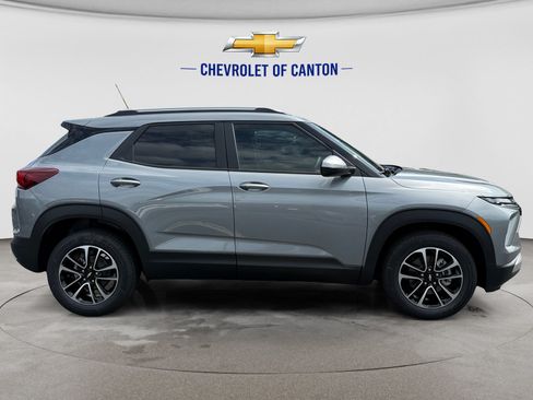 New 2026 Chevrolet TrailBlazer LT FWD image 4