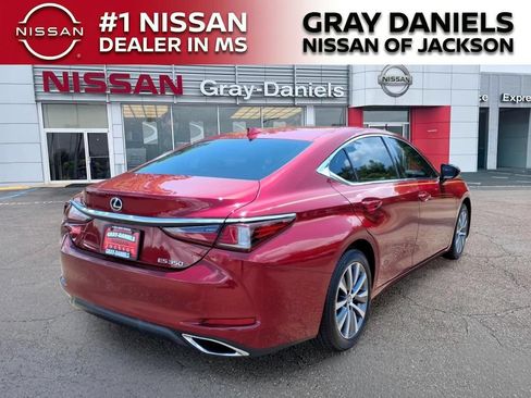 Used 2020 Lexus ES 350 w/ Premium Package FWD image 7