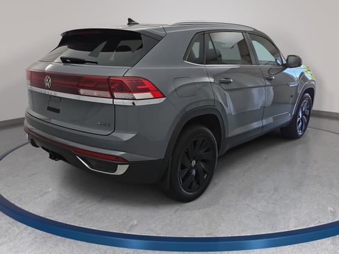 Certified 2024 Volkswagen Atlas Cross Sport SE image 5
