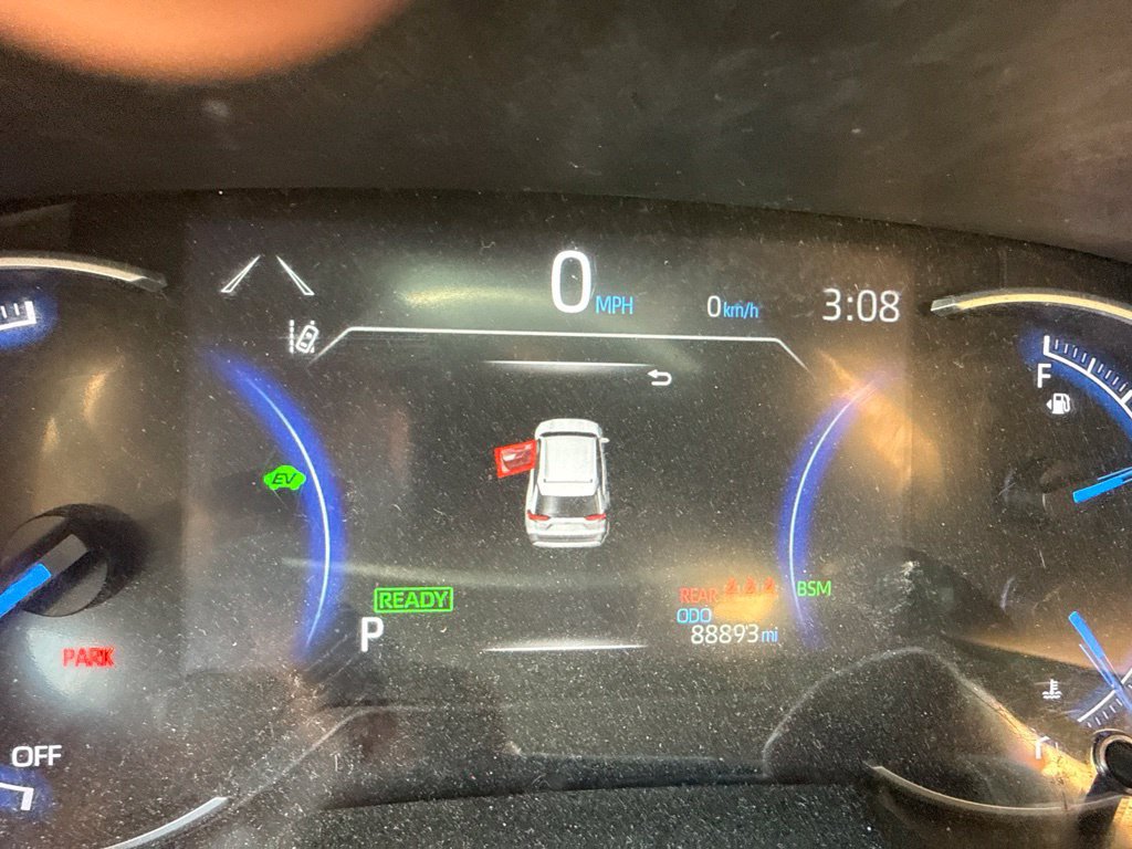 Used 2023 Toyota RAV4 XSE AWD/4WD image 10