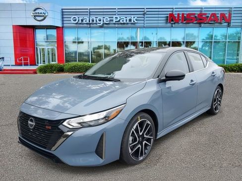 New 2025 Nissan Sentra SR w/ SR Premium Package image 4