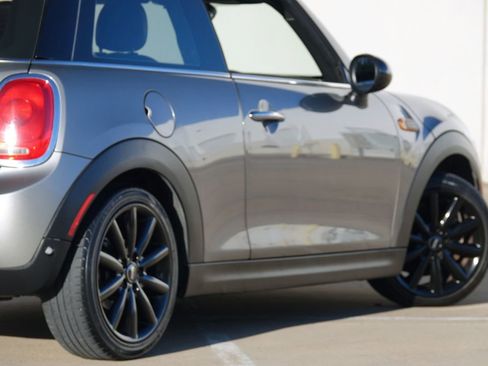 Used 2018 MINI Cooper 2-Door Hardtop image 33