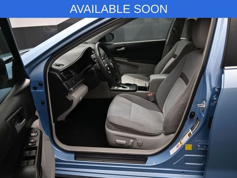 Used 2012 Toyota Camry LE image 9