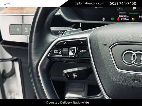 Used 2021 Audi e-tron Premium AWD/4WD image 30