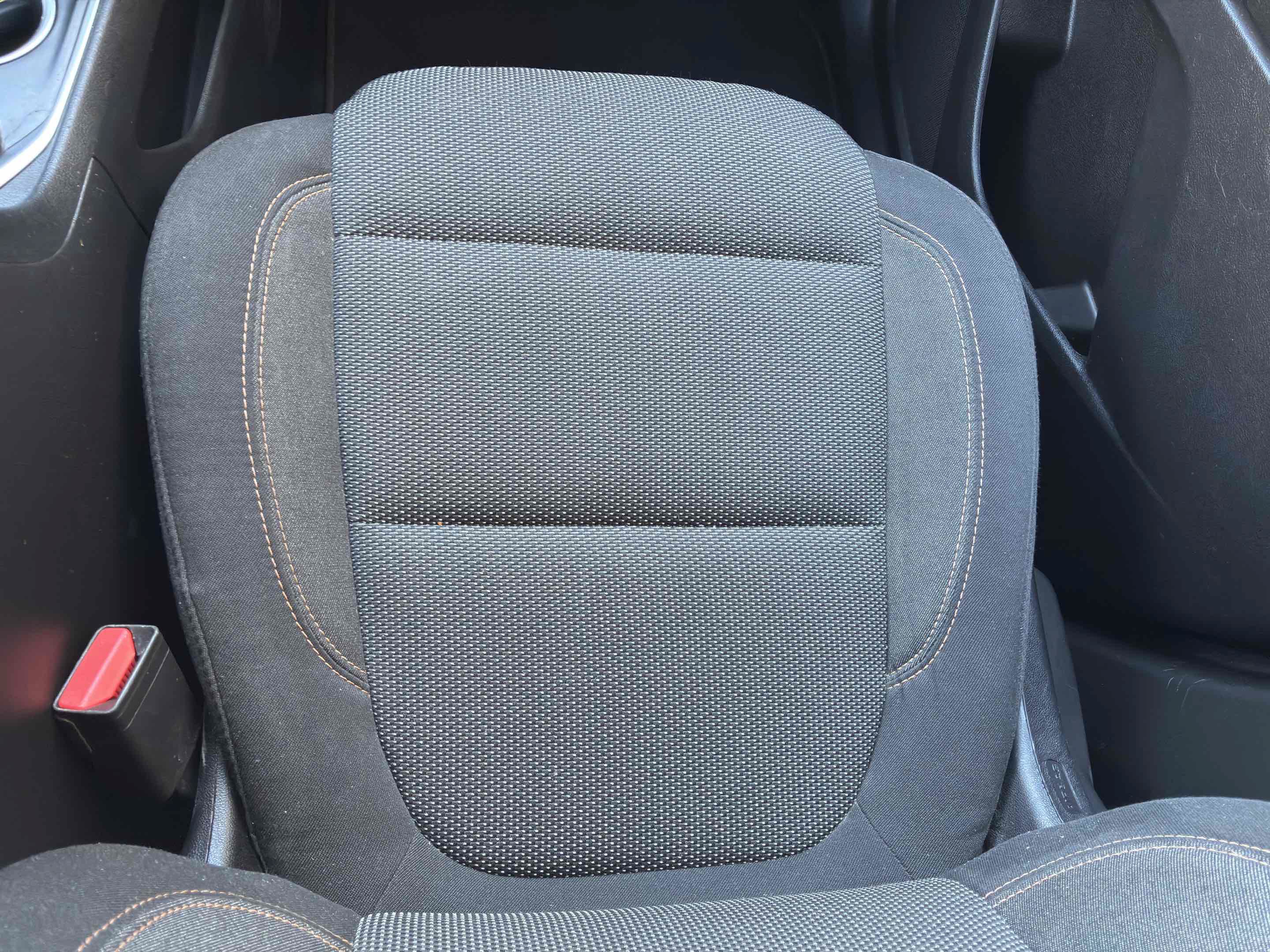 Used 2020 Chevrolet Traverse LS FWD image 41