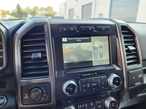 Used 2017 Ford F150 Lariat w/ Equipment Group 502A Luxury AWD/4WD image 14