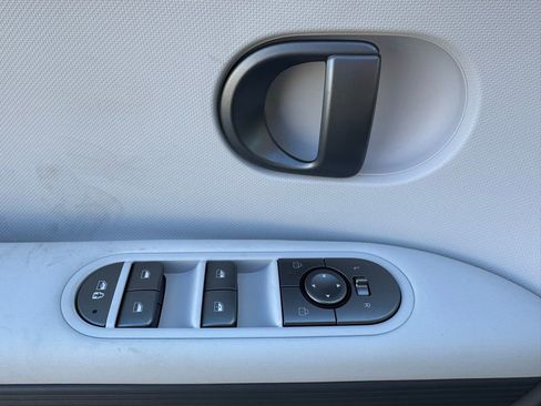 New 2026 Hyundai Ioniq 5 SEL image 16
