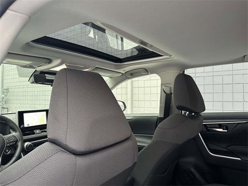 Used 2024 Toyota RAV4 XLE image 18