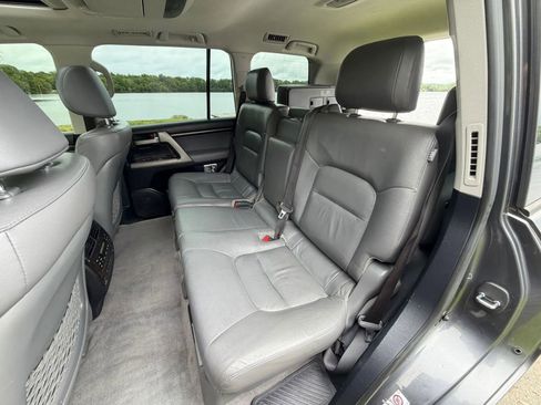 Used 2011 Toyota Land Cruiser w/ Upgrade Pkg AWD/4WD image 55