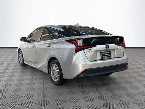 Used 2022 Toyota Prius LE FWD image 5