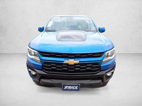 Used 2021 Chevrolet Colorado LT w/ Safety Package AWD/4WD image 4