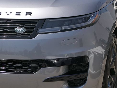 Used 2023 Land Rover Range Rover Sport SE AWD/4WD image 8