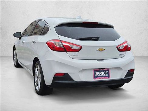 Used 2017 Chevrolet Cruze Premier FWD image 8
