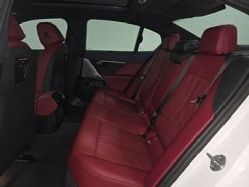 Used 2025 BMW 540i xDrive image 8