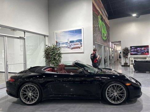 Used 2017 Porsche 911 Carrera image 22