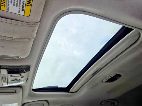 Used 2011 Subaru Outback 2.5i Limited AWD/4WD image 10