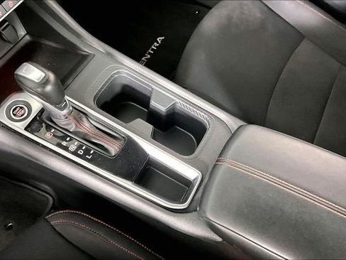 Used 2025 Nissan Sentra SR FWD image 17