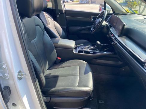 Certified 2024 Kia Sorento S AWD/4WD image 28