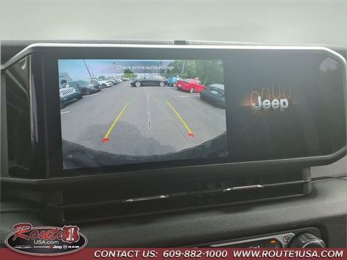 Used 2024 Jeep Wrangler Unlimited AWD/4WD image 35