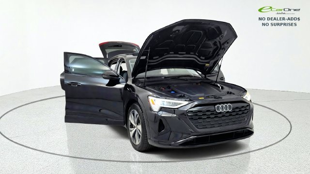 Used 2024 Audi Q8 e-tron Premium AWD/4WD image 12