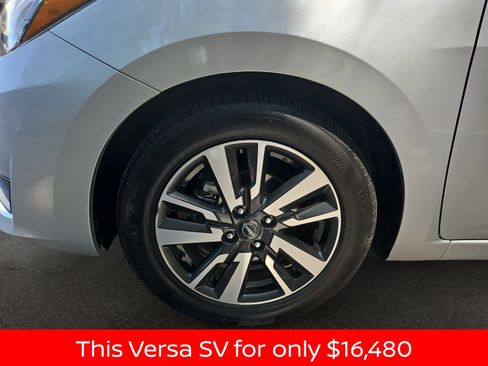 Used 2025 Nissan Versa SV FWD image 40