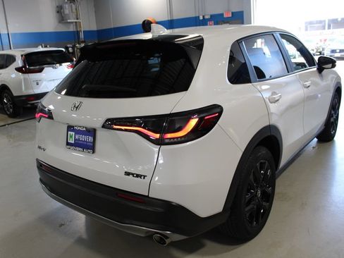 Used 2024 Honda HR-V Sport image 22