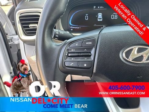 Used 2025 Hyundai Venue SEL FWD image 17