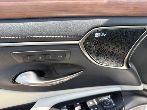 Used 2025 Lexus ES 350 Ultra Luxury FWD image 21