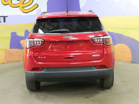 Used 2018 Jeep Compass Latitude w/ Popular Equipment Group AWD/4WD image 7