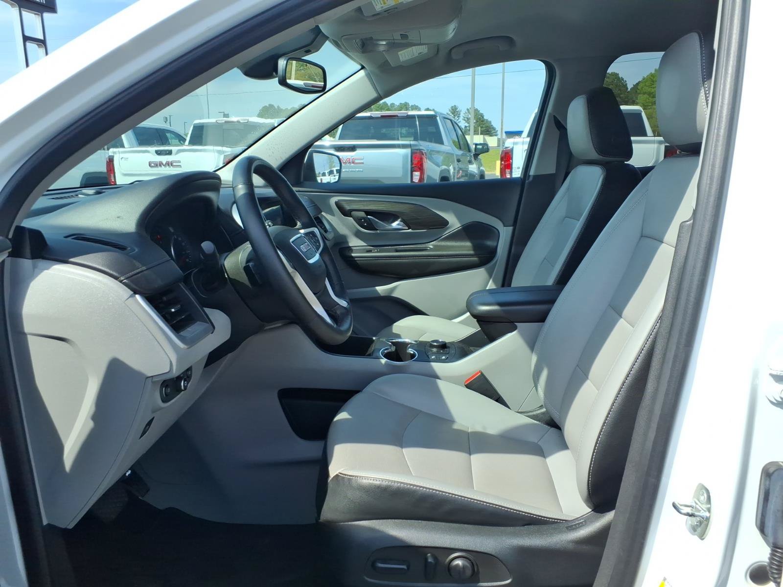 Used 2023 GMC Terrain SLT FWD image 18