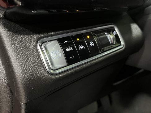Certified 2025 Buick Envision Avenir AWD/4WD image 11