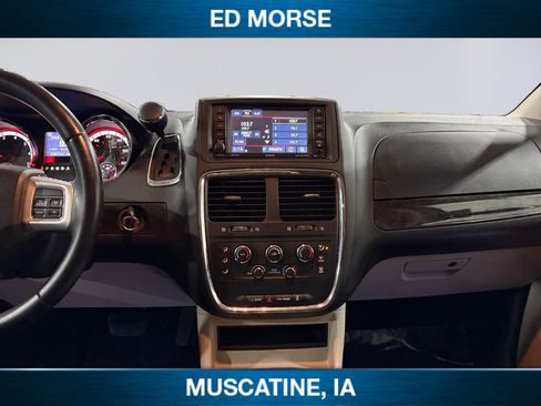 Used 2016 Dodge Grand Caravan SXT w/ Rear Park Assist Package image 1