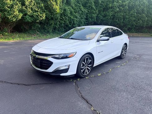 Used 2023 Chevrolet Malibu RS FWD image 1