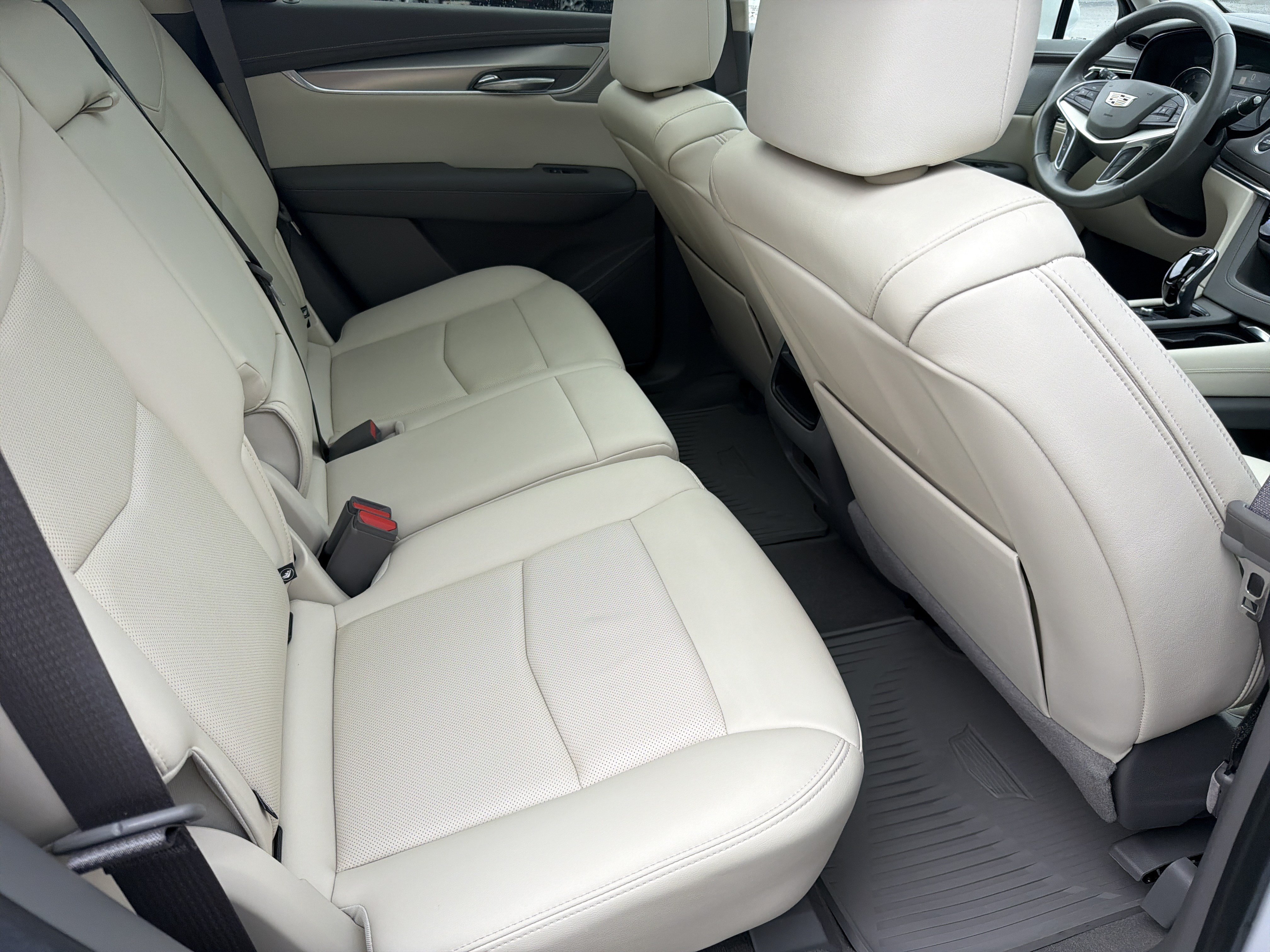 Used 2021 Cadillac XT5 Premium Luxury FWD image 16