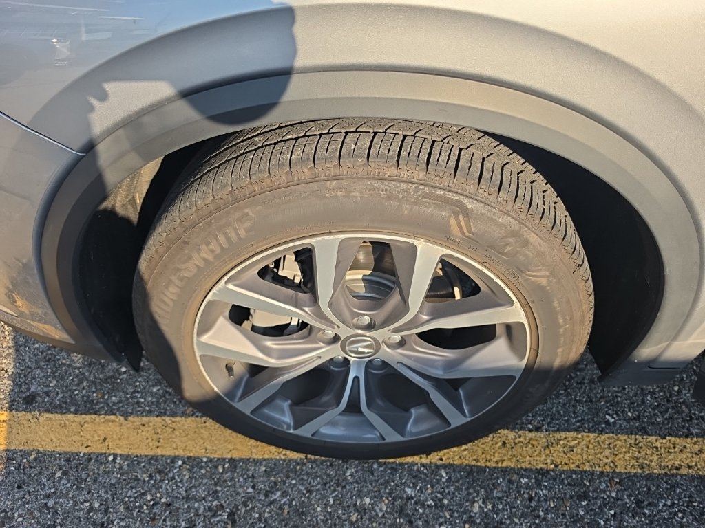 Used 2023 Acura MDX w/ Technology Package FWD image 15