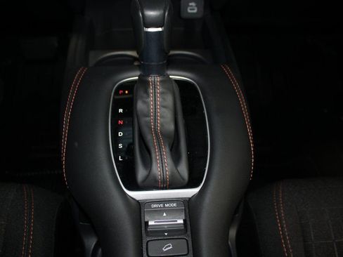 Certified 2025 Honda HR-V Sport image 29