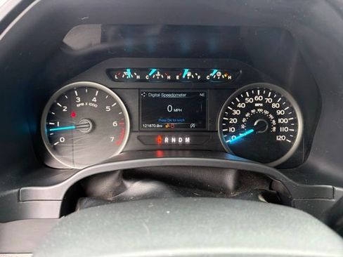 Used 2018 Ford F150 XLT w/ Trailer Tow Package image 12