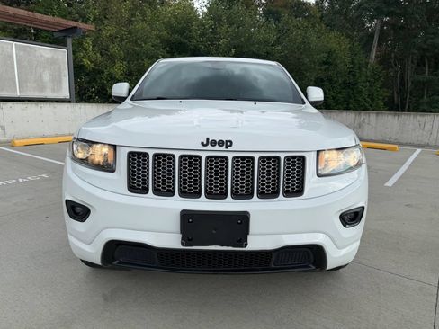 Used 2015 Jeep Grand Cherokee Altitude AWD/4WD image 3