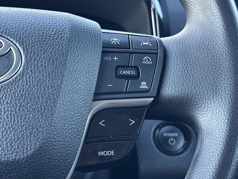 Used 2025 Toyota Camry LE image 15