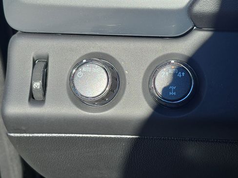 Used 2020 Chevrolet Tahoe LS image 23