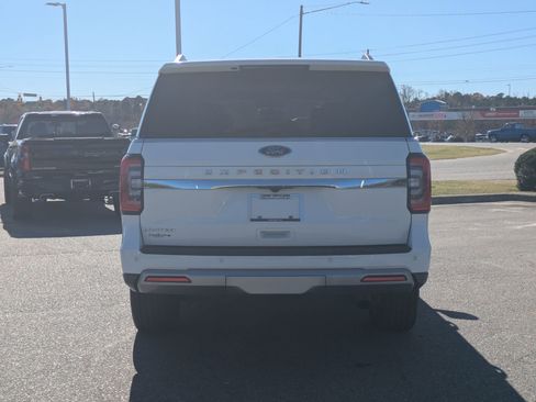 Certified 2024 Ford Expedition Limited image 5