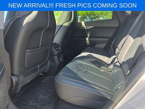Used 2025 Cadillac Optiq Luxury 2 w/ LPO, Floor Liner Package image 15