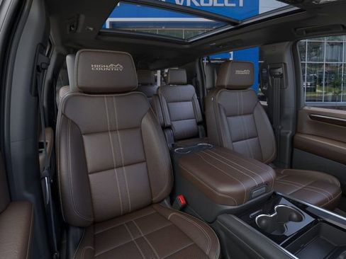 New 2026 Chevrolet Suburban High Country image 16
